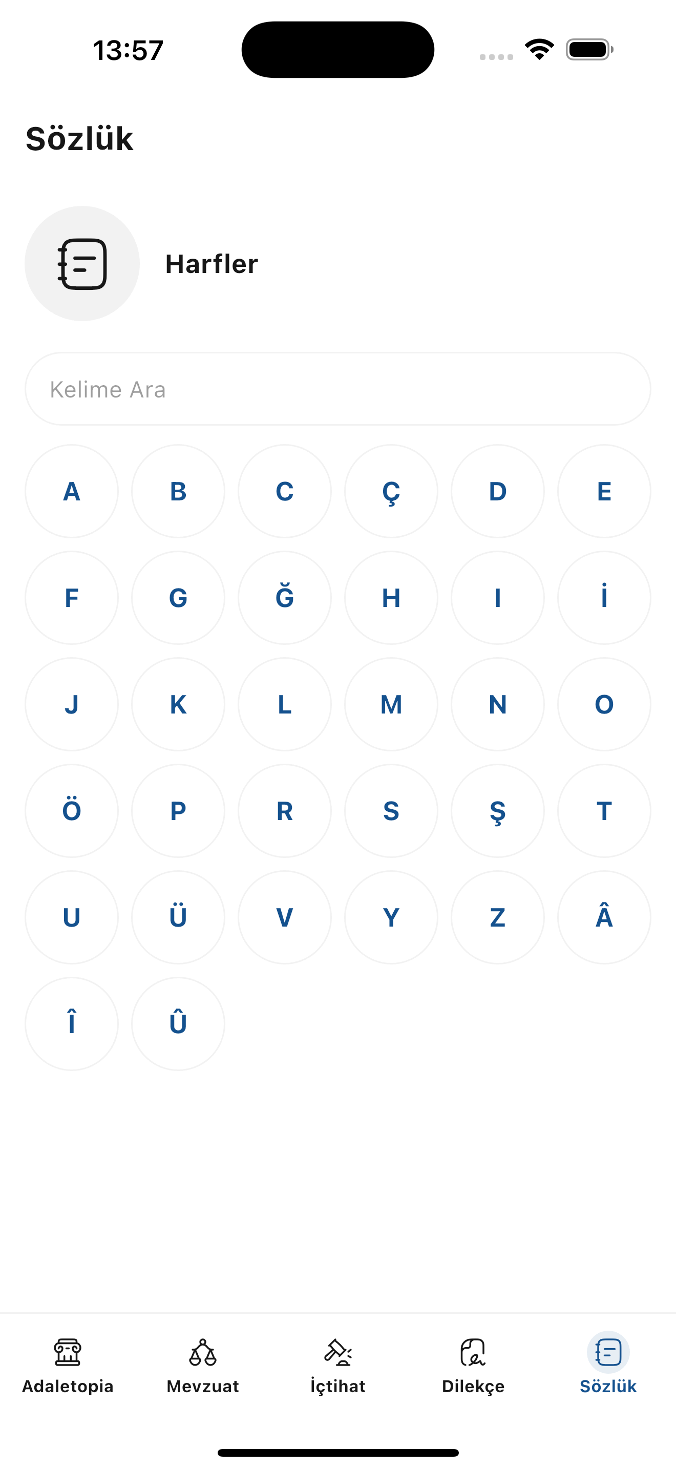 Yapay zeka destekli hukuk uygulamasının ekran görüntüsü.
