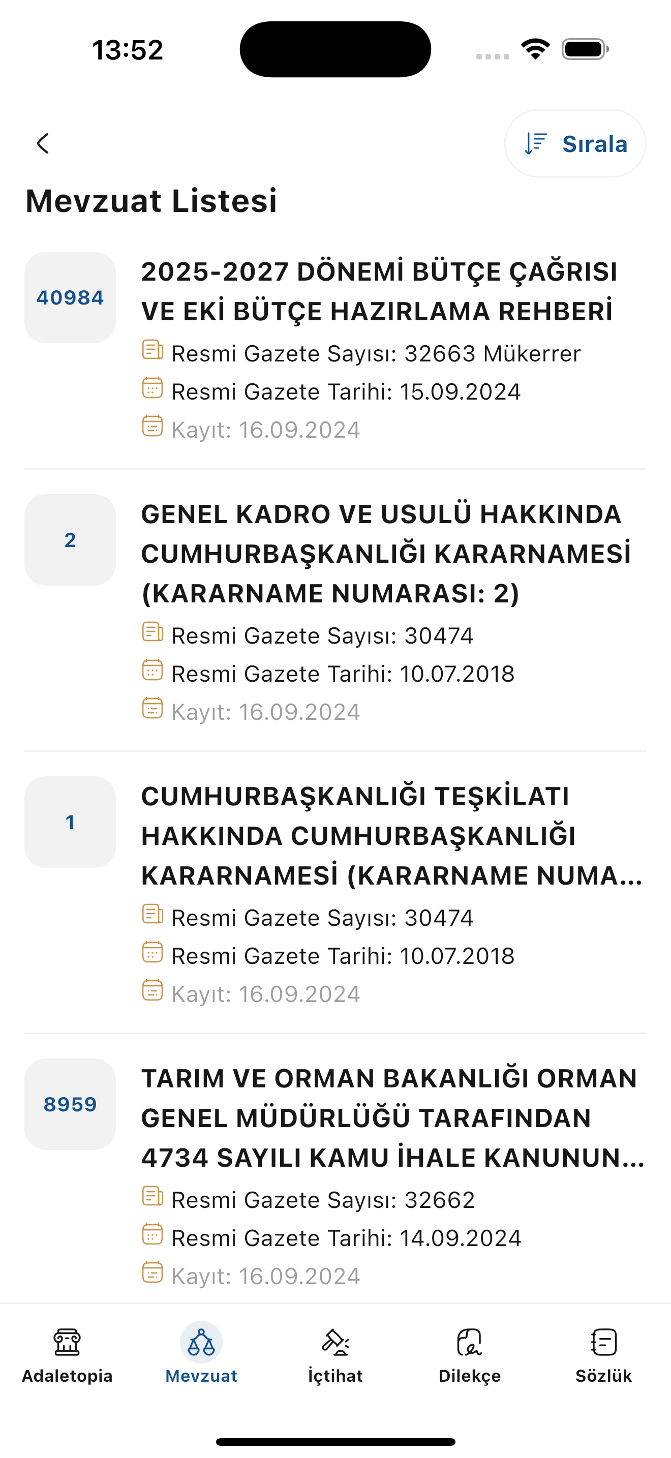 Yapay zeka destekli hukuk uygulamasının ekran görüntüsü.